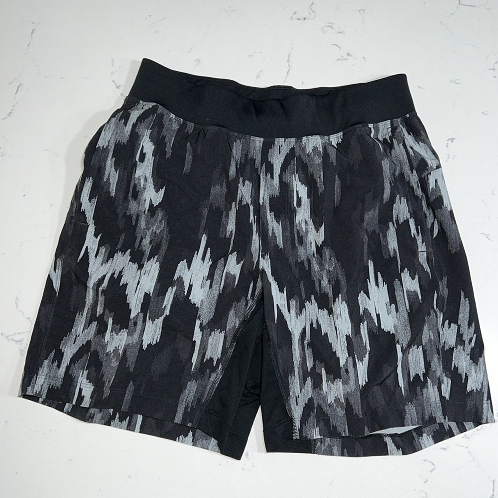Lululemon T.H.E. Short 7” Linerless Rock Face Mercury Black